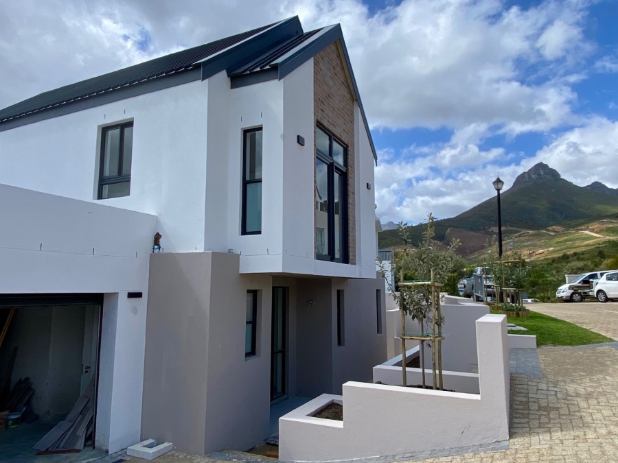3 Bedroom Property for Sale in La Roche Western Cape